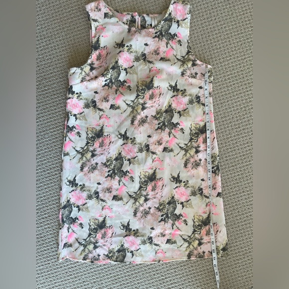 Peppermint Floral Dress Size M - Picture 4 of 9